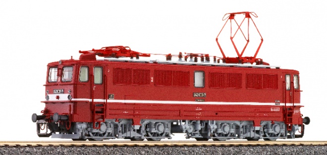 Electric locomotive BR 242<br /><a href='images/pictures/Tillig/500449.jpg' target='_blank'>Full size image</a>